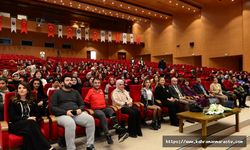 Milli yüzücüler KSÜ’de öğrencilerle buluştu!